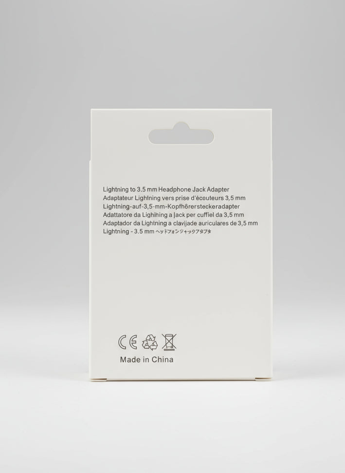 Pop-up Lightning headphone adapter for iPhone XS to 13 box back view