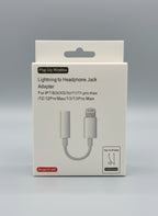 Pop-up Lightning headphone adapter for iPhone XS to 13 box front view