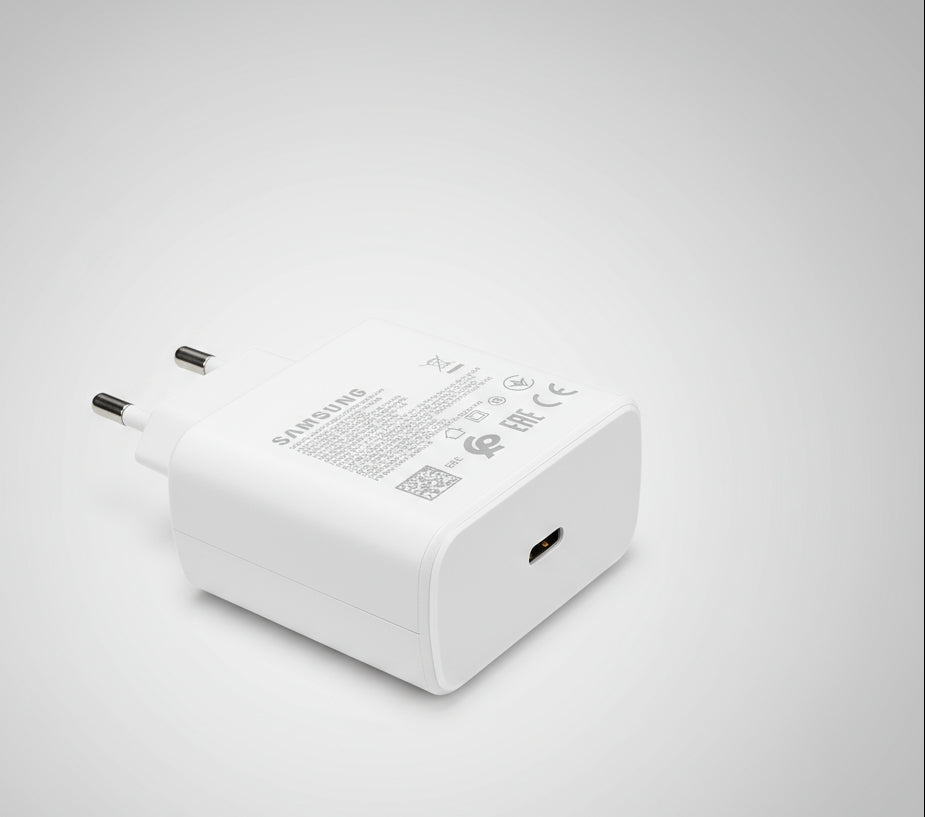 Samsung 45W USB-C Super Fast Charger, side view