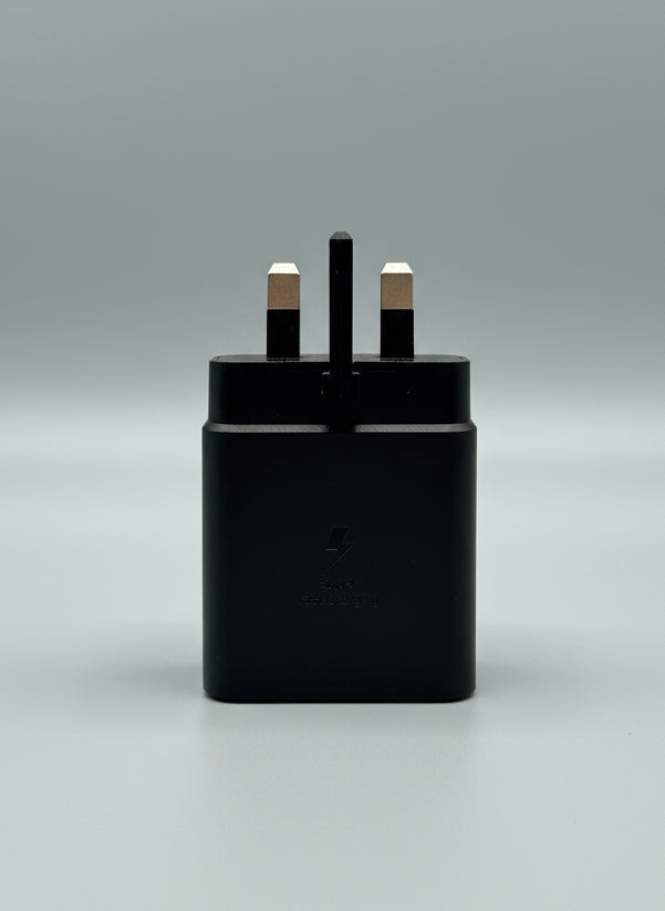 Samsung 45W USB-C Fast Charger UK plug in black, front view
